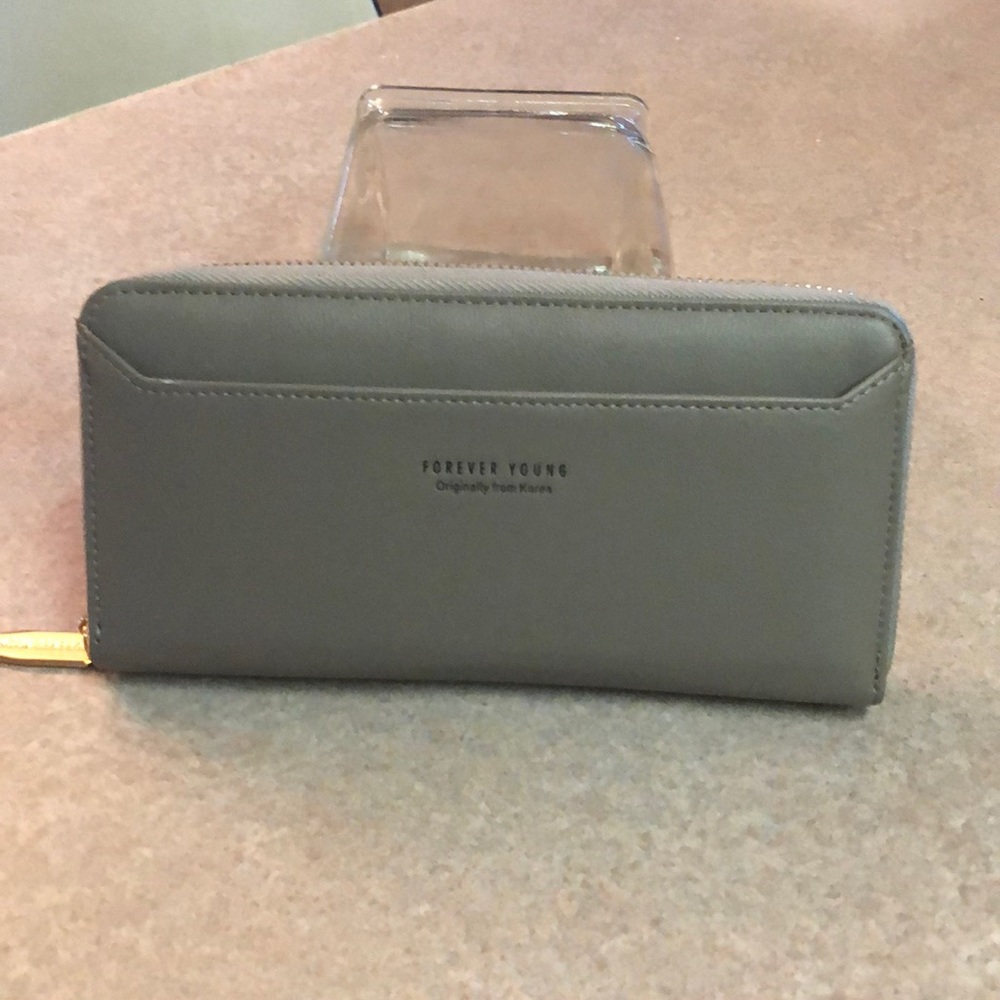FOREVER YOUNG WOMENS WALLET
